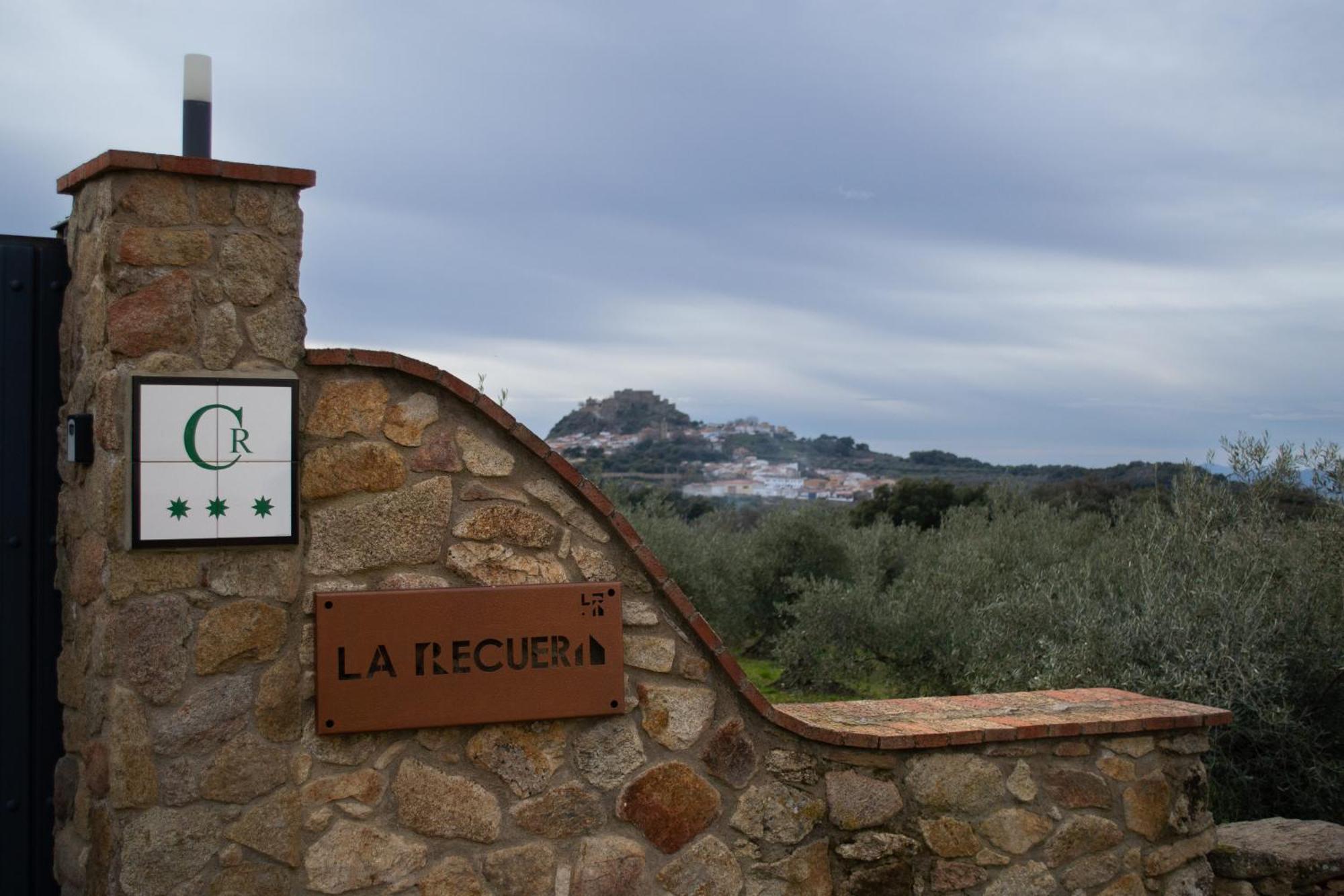 Casa Rural La Recuera Montánchez Екстериор снимка